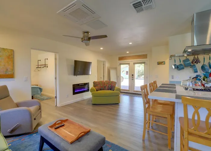 Pet-Friendly Old Town Cottonwood Cottage! *