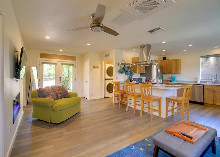 Pet-Friendly Old Town Cottonwood Cottage! *