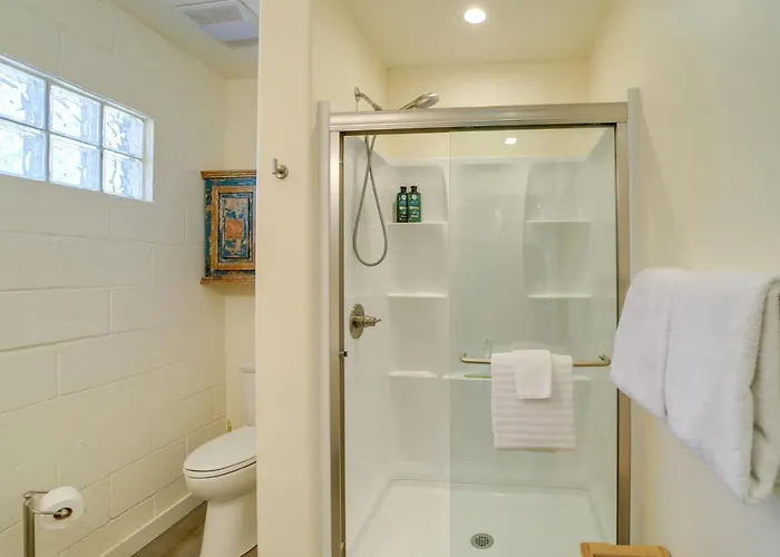 Pet-Friendly Old Town Cottonwood Cottage! *
